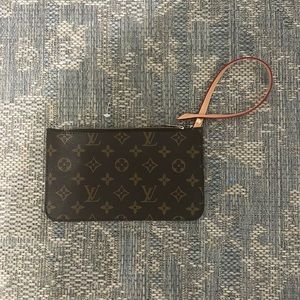 Louis Vuitton clutch/wallet